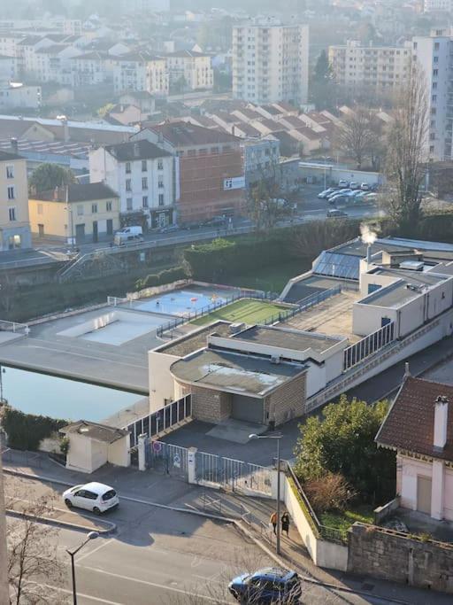 Renovated 2-Bed Apartment 2 Min From Lyon Oullins Extérieur photo